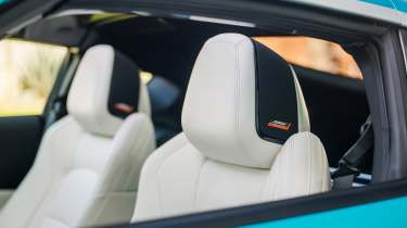 Nissan Z Kaze Concept - headrests