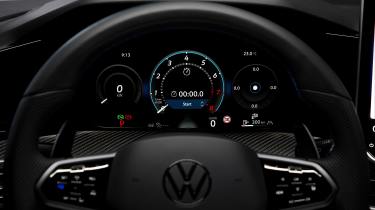 Volkswagen Golf R - dials