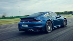 Porsche%20911%20turbo%202020-2.jpg