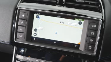 Jaguar InControl Touch - screen