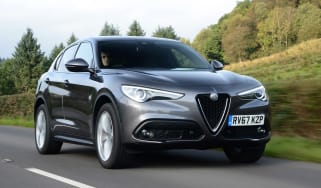 Alfa Romeo Stelvio - front