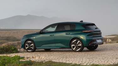 Peugeot E-308 facelift - rear static