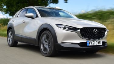 Mazda CX-30 - front tracking