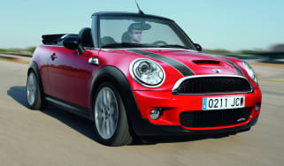 MINI JCW Convertible front tracking