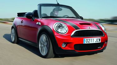 MINI JCW Convertible front tracking