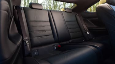 Lexus RC 200t - rear seats