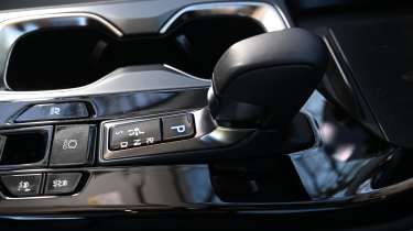 Lexus NX - centre console 