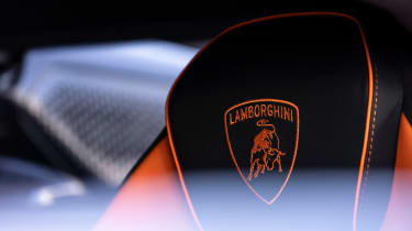 Lamborghini Revuelto - seat