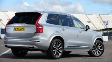 沃尔沃XC90后方3/4