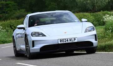 Porsche Taycan - front cornering