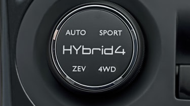 Peugeot 3008 HYbrid4 start button