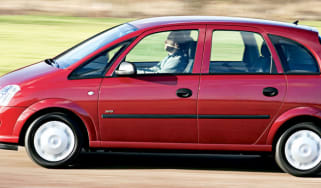 Side view of Vauxhall Meriva 1.6 Club