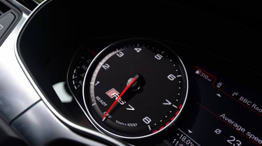 Audi RS7 Performance - dials