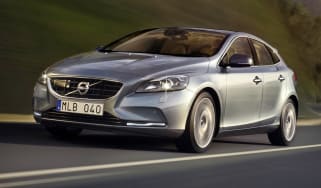 Volvo V40 front tracking