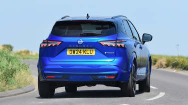 Nissan Qashqai - rear cornering 