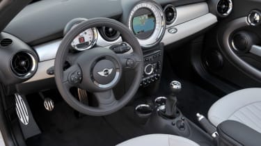 MINI Roadster Cooper S interior