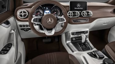 Mercedes X-Class concept - dash
