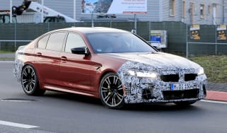 BMW M5 facelift - spyshot 2