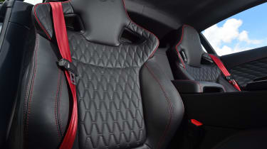 Jaguar F-Type SVR - seats