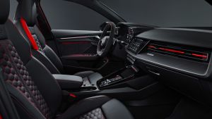 Audi RS 3 Sportback - front seats