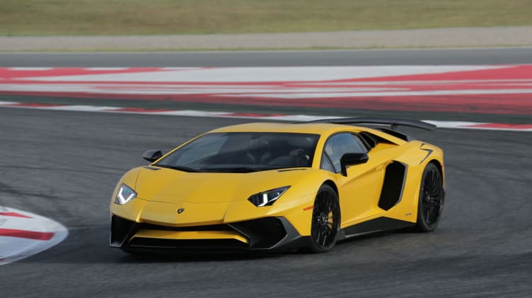 Lamborghini Aventador Sv Review - Pictures 