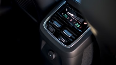 Volvo XC90 T8 Recharge - rear passenger climate controls