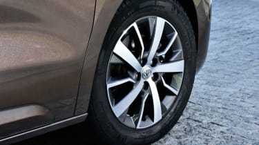 Toyota Proace Verso 2016 - wheel