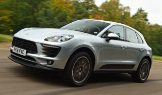Porsche Macan S - front tracking