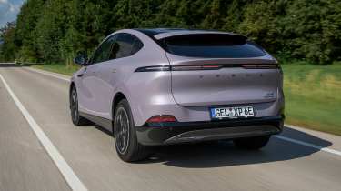 XPeng G6 AWD Performance - rear tracking