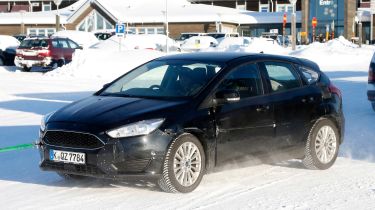 Ford Focus spied - front