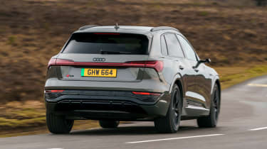 Audi Q8 e-tron - rear action