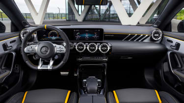 Mercedes-AMG CLA 45 - interior