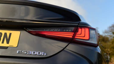 Lexus ES 300h - rear lights