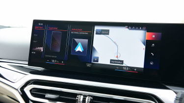 Alpina B3 Touring - screen