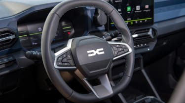 Dacia Duster - steering wheel