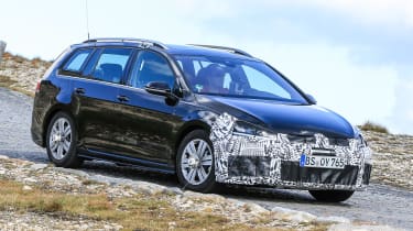 Volkswagen Golf R Estate facelift spied - 21