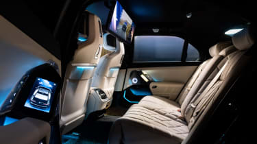 BMW i7 - rear seats