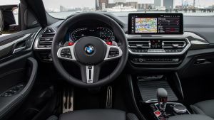 BMW X4 M - dash