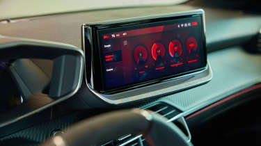 Peugeot E-208 GTi - screen