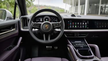 Porsche Cayenne S E-Hybrid - interior 