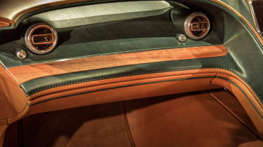 Bentley EXP 10 Speed 6 feature - dashboard