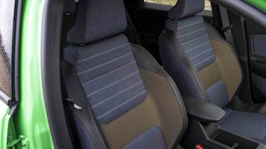 Renault 5 - front seats