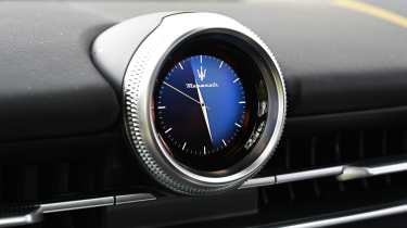 Used Maserati Grecale - clock