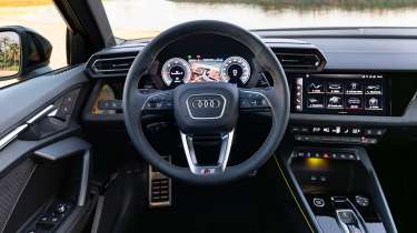 Audi A3 facelift - dash