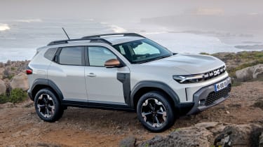 Dacia Duster - front off-road