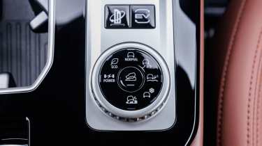 Mitsubishi Outlander PHEV - drive mode