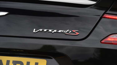 Aston Martin Vanquish S Volante - boot badge