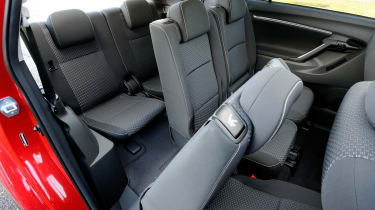 Toyota Verso 2.0 D-4D Icon rear seats