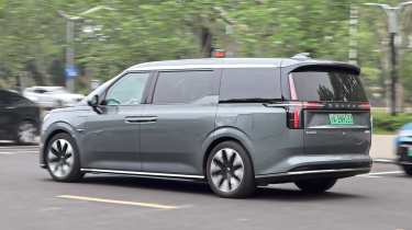 Volvo EM90 - rear