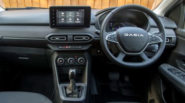 Dacia Jogger Hybrid 140 - dash